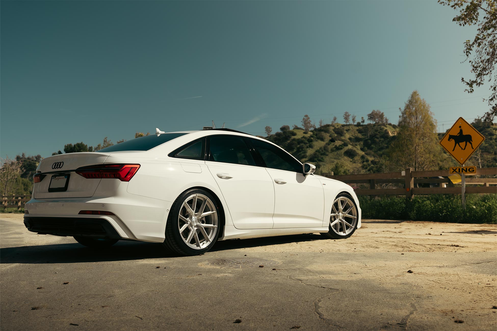 An image of a Audi A6 C8 lowered on 20x10 ET40 Flow Forged CFF70 wheels