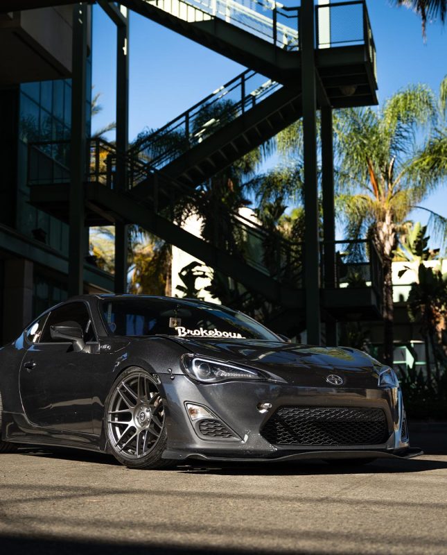 18 Inch Flow Forged CFF300 on a Scion FRS