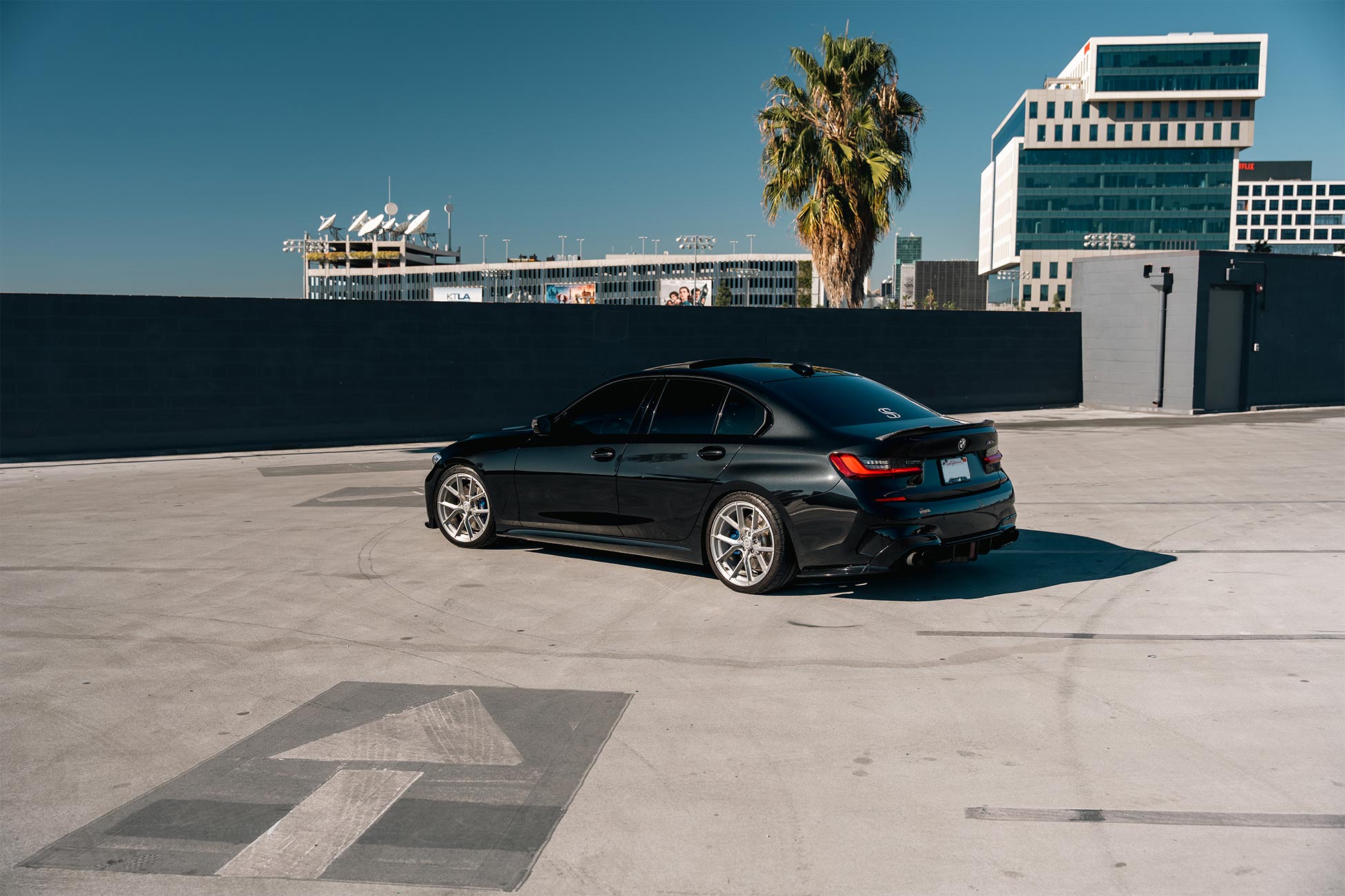 G20 M340i on a staggered set of Flow Forged Curva Concepts CFF70's
