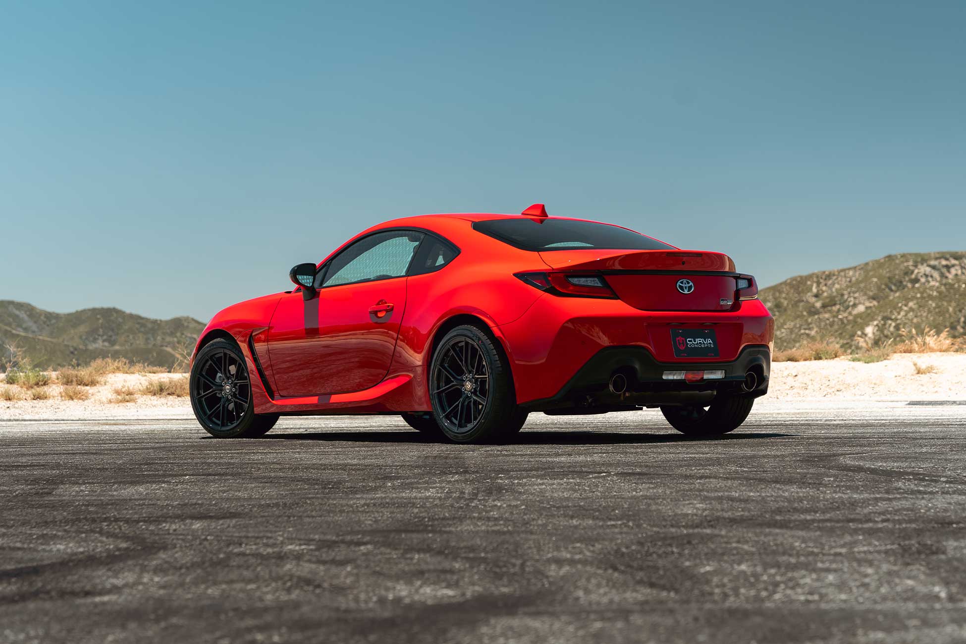 Toyota 86 on 18x9.5 +40 Flow Forged CFF70's