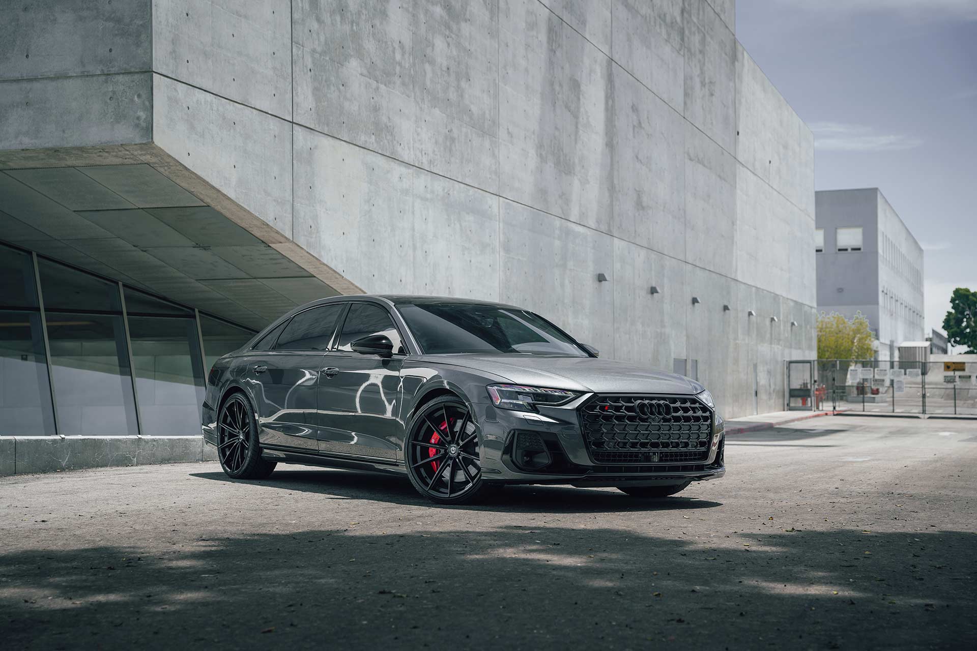 gray audi s8 d5 with gloss black cff46 flow forged wheels