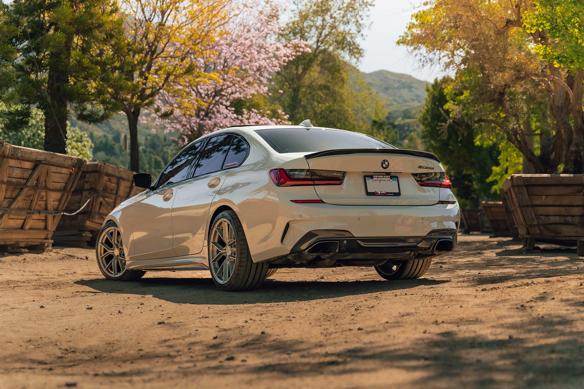 white g20 bmw m340i with brushed clear coat cff70 flow forged wheels